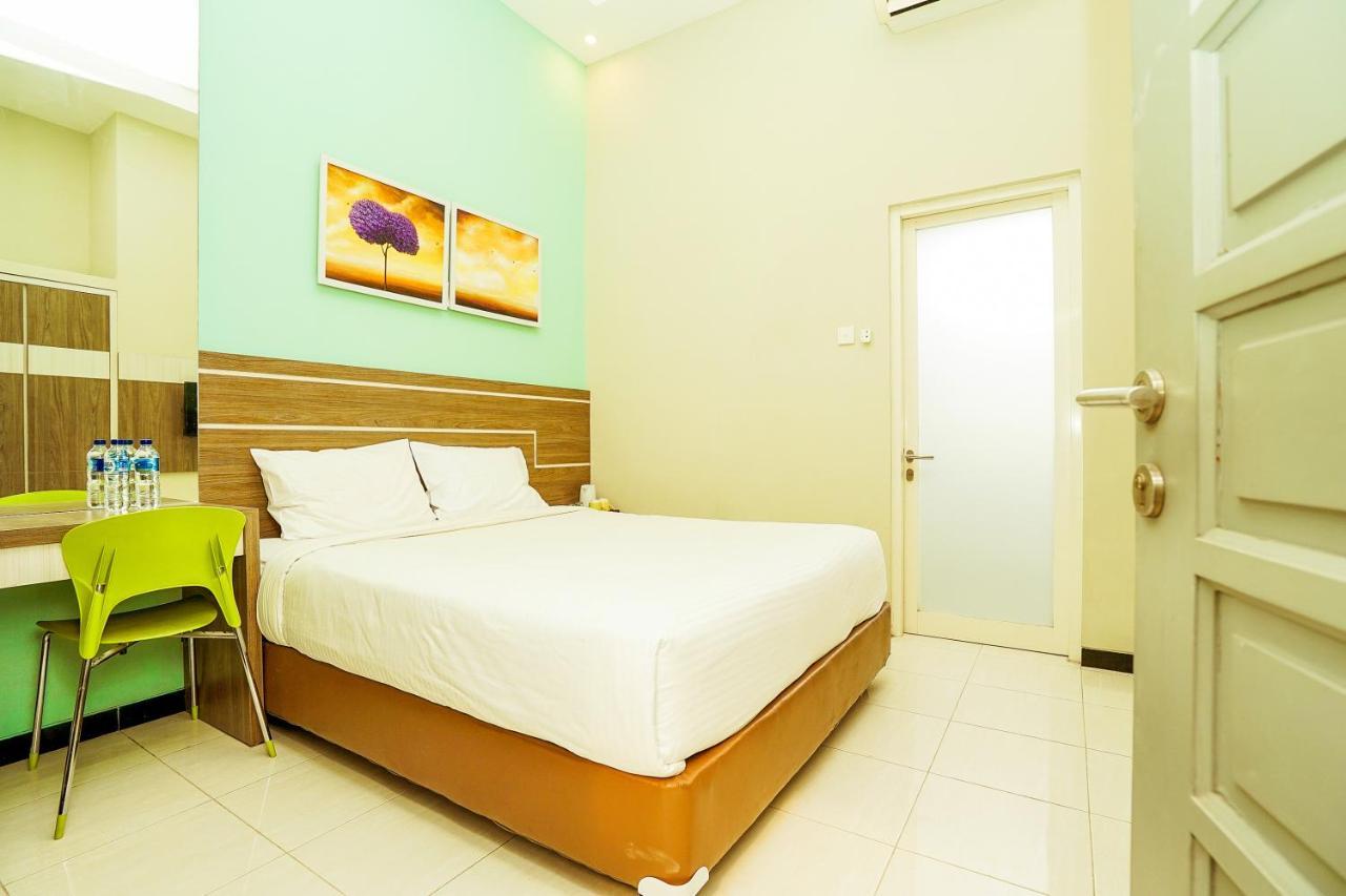 Ardhya Guesthouse Syariah By Ecommerceloka Sidoarjo Exterior photo