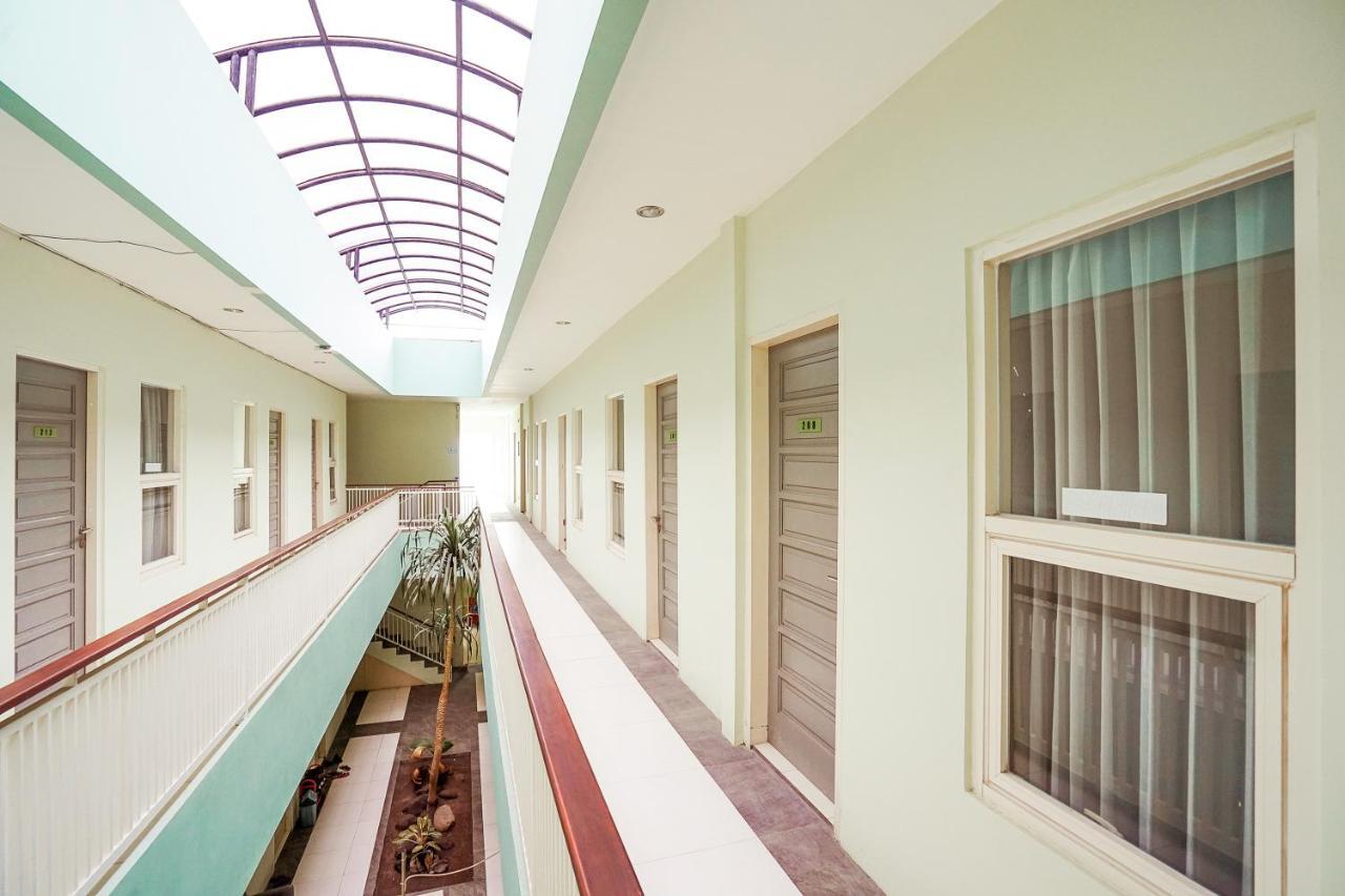 Ardhya Guesthouse Syariah By Ecommerceloka Sidoarjo Exterior photo