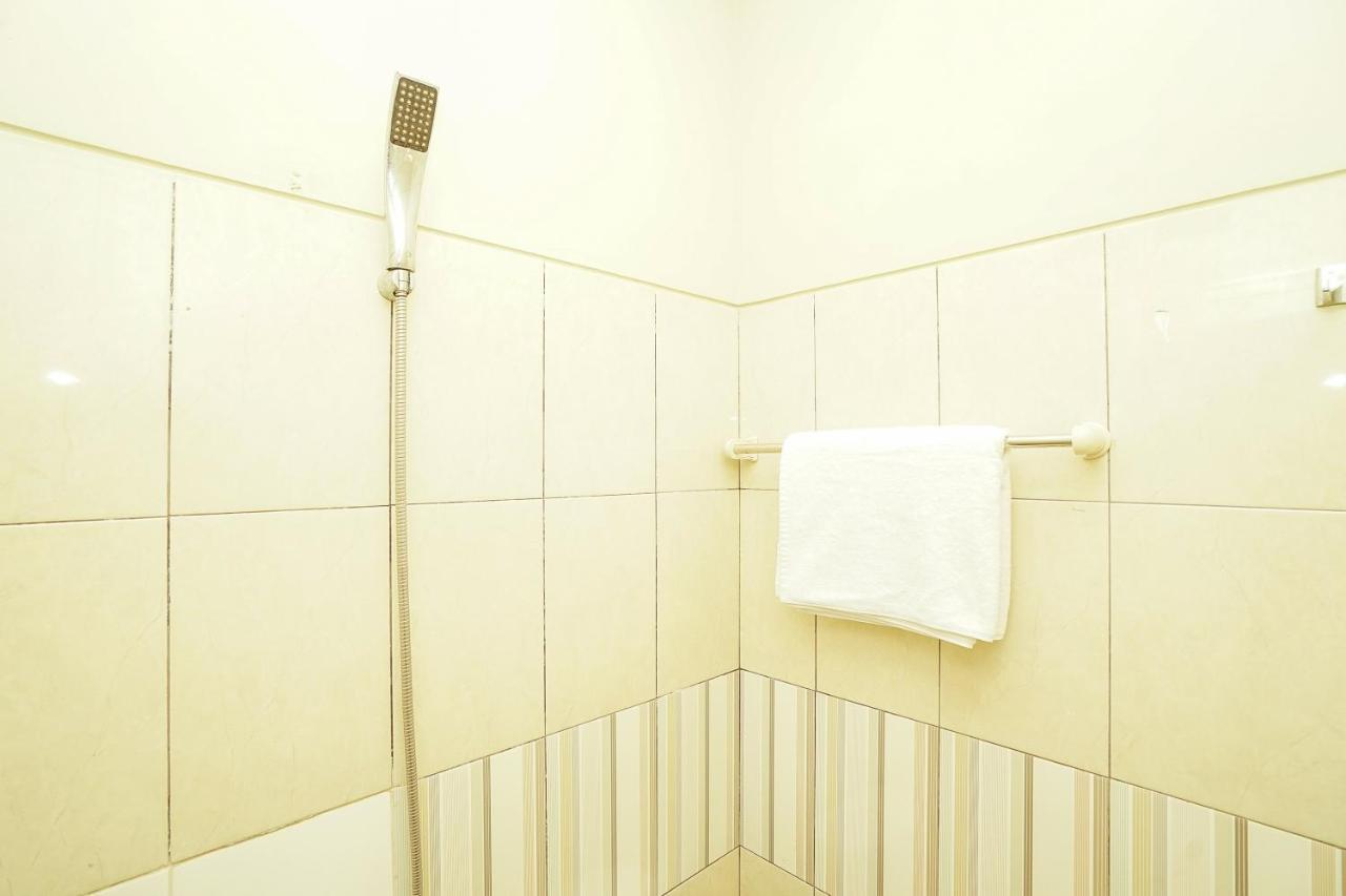 Ardhya Guesthouse Syariah By Ecommerceloka Sidoarjo Exterior photo