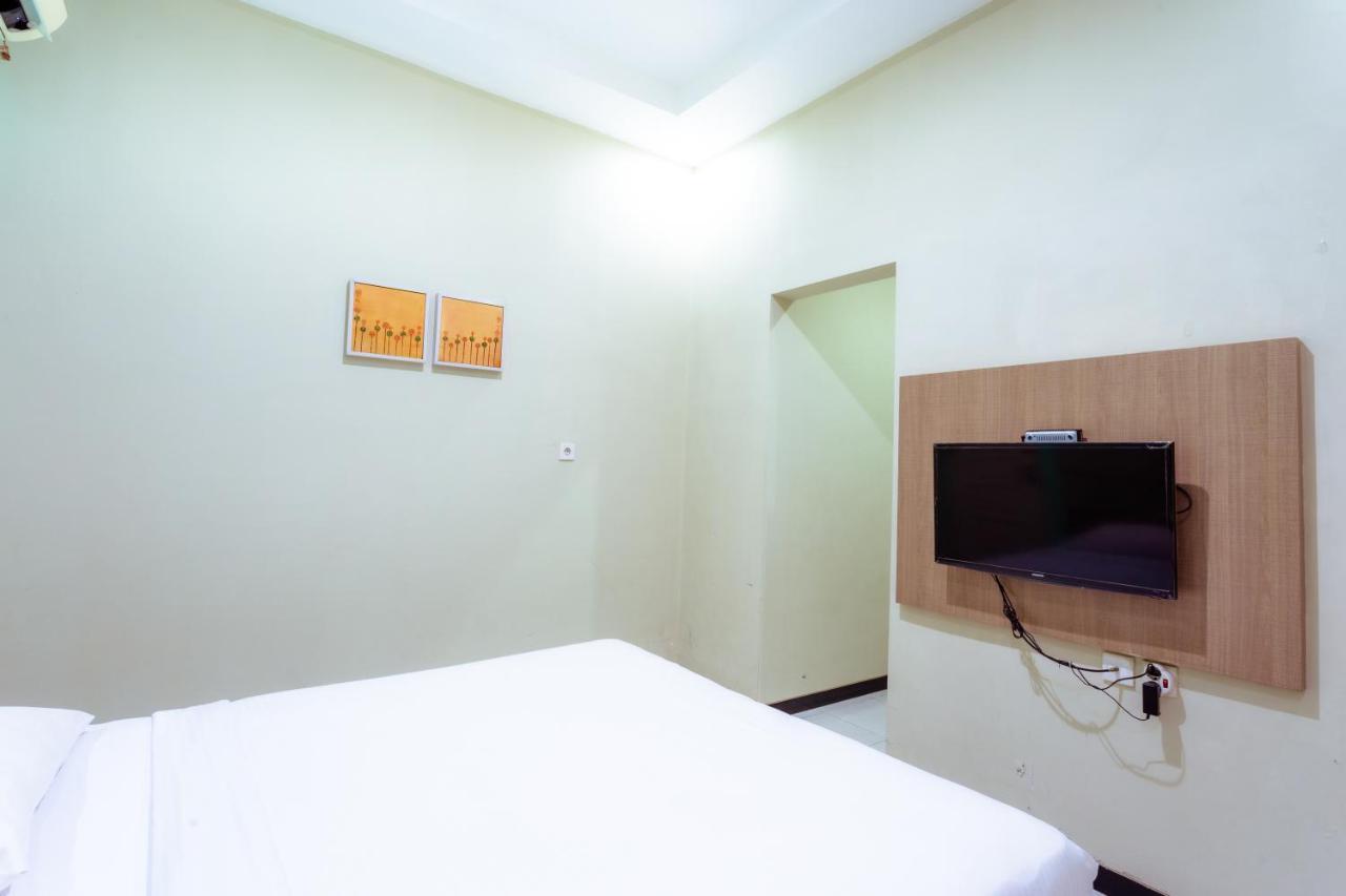 Ardhya Guesthouse Syariah By Ecommerceloka Sidoarjo Exterior photo